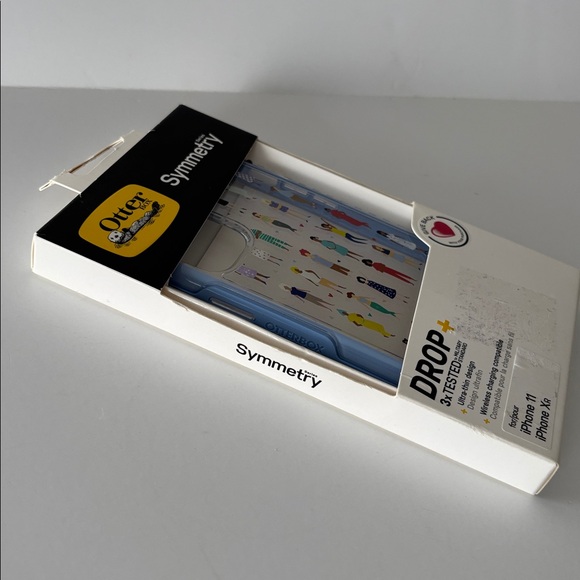 OtterBox Symmetry Series iPhone 11/Xr "Women Stand Up" Design - Picture 5 of 12